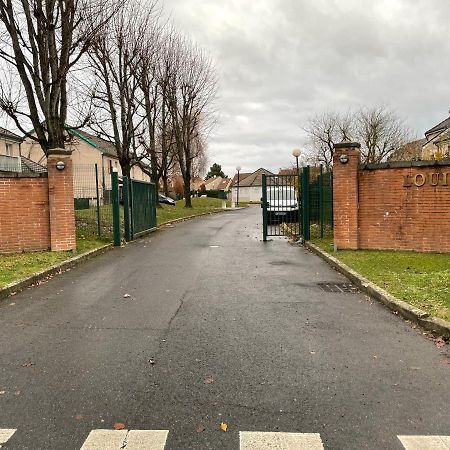 Studio Cosy A 10 Minutes De Disneyland Paris Bailly-Romainvilliers Exterior foto